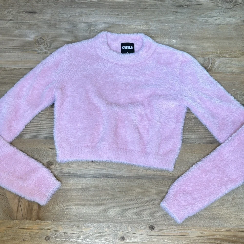 TWEEN MARA SWEATER Size M (8-10) cropped depending on size.